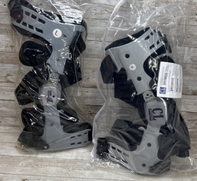 #ad Bentley Medical Universal Knee Brace 1 LEFT amp; 1 RIGHT Comfortland Brace Size: LG $35.95