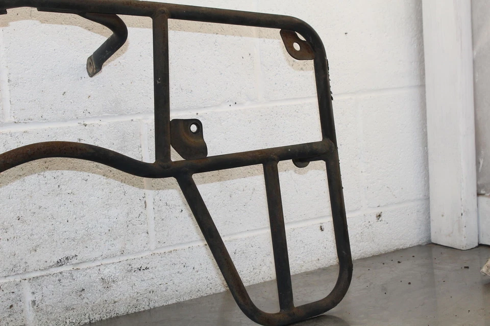 2006 Polaris Sawtooth 200 ЗАДНИЕ СТОЙКИ БАГАЖНИКА B255 - Изображение 3 из 4