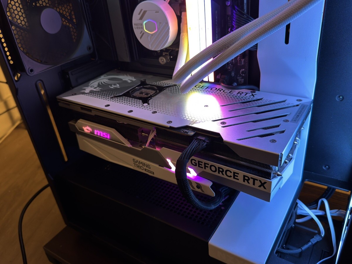 MSI GeForce RTX 4080 16GB GAMING X TRIO Graphics Card - White