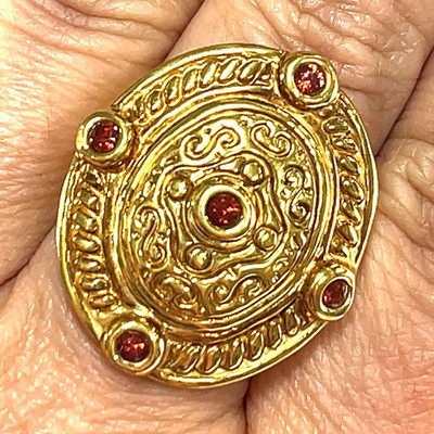 Milor Italien Ring 14 Karat Gelbgold und rotem Stein, Größe 9,25