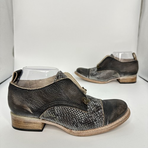 Freebird by Steven-Mabel Damen-Slipper schwarz Schlange Größe 8