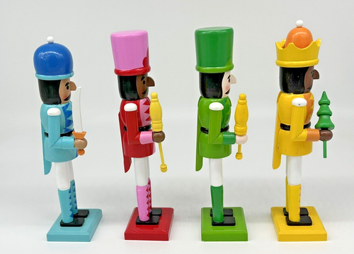 NUTCRACKERS TARGET SET OF 4 COLORFUL AS A RAINBOW 2021 Wondershop - Picture 8 of 10