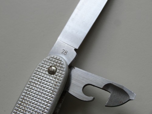 Superb 1978 Model Soldier Alox Swiss Army Knife Wenger Delemont Military 78 - Picture 5 of 19