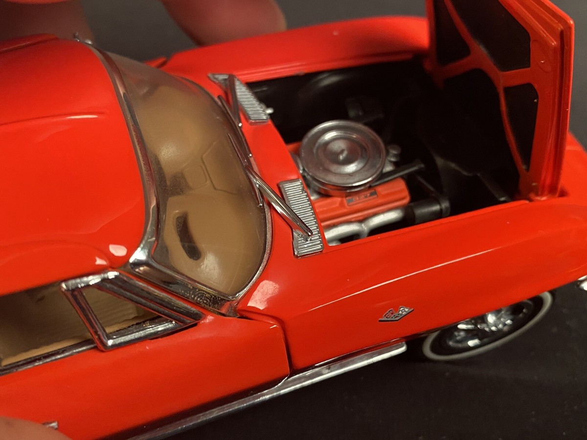 Franklin Mint 1963 Red Corvette Stingray 1/24 Diecast Split Window