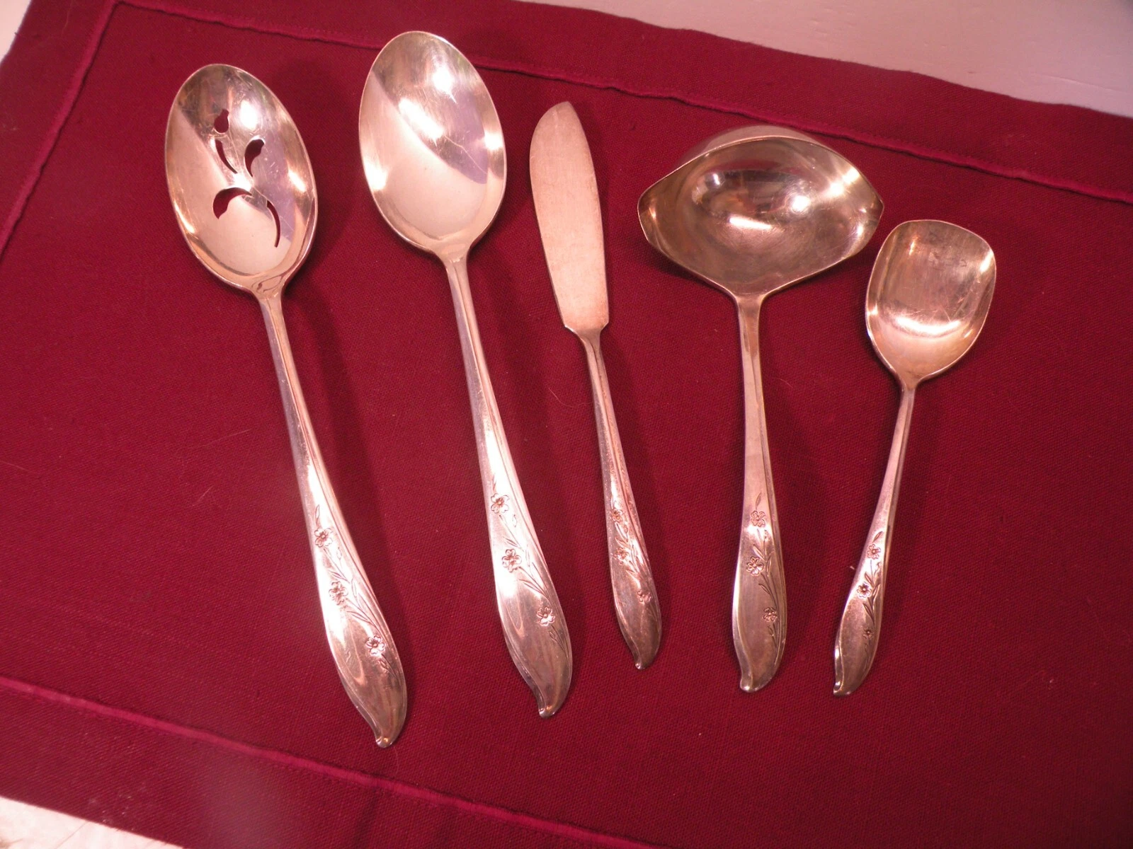 5 Serving Pieces Rogers International SPRINGTIME Spoons Slotted Ladle Sugar