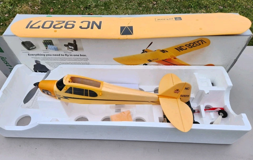 Parkzone J-3 Cub R/C RTF Charge-and-Fly Park Flyer Ariplane PKZ1100 Wingspan 37" - Image 3 of 4