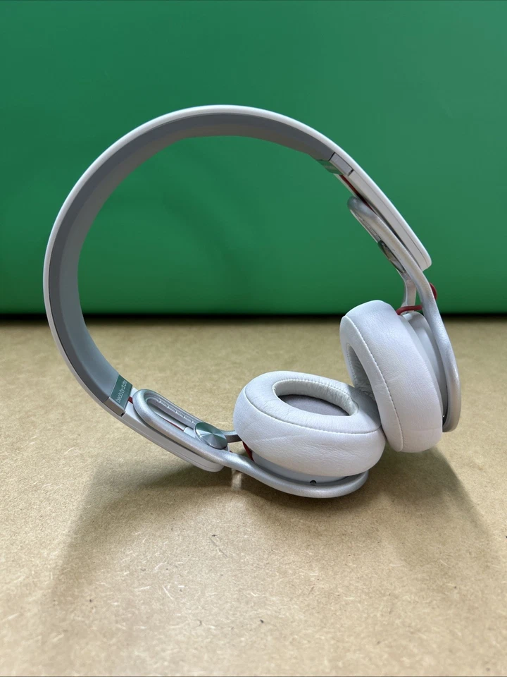 Auriculares Beats by Dr. Dre MIXR Over the Head DJ - Blancos - Excelentes Foto 3 de 4