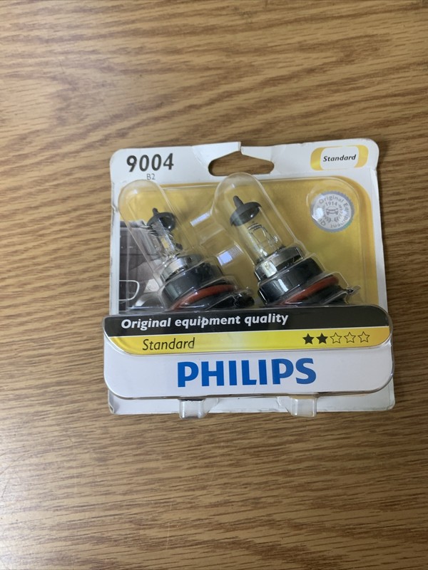 Philips 9004 Standard Halogen Replacement Headlight Bulb, 2 Pack See Pics