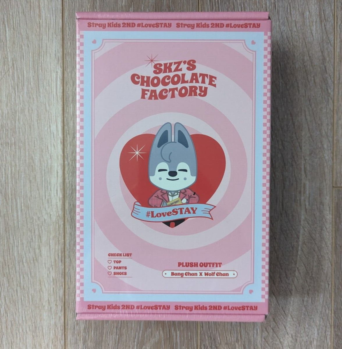 アイドル SKZ'S CHOCOLATE FACTORY Plush Outfit WOLFCHAN - Stray kids CHOCOLATE FACTORY SKZOO Plush Outfit