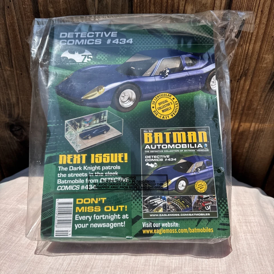 Eaglemoss BATMOBILE Automobilia Magazine 49 • BATMAN CLASSIC TV SERIES BATCOPTER - Image 4 of 4