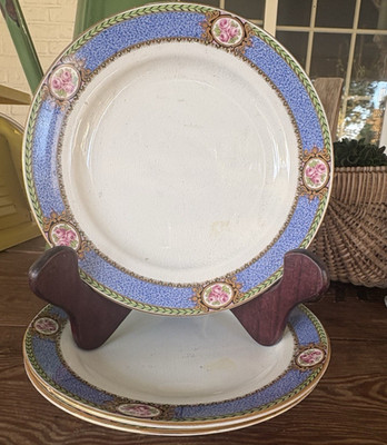 Vintage Lot of 3 Palissy Pottery England Salad Plates Rose Medallion Laurel 8''