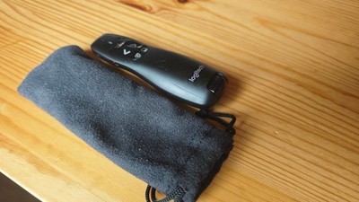 Logitech R400 Wireless Presenter Laserpointer inkl. Tasche & Batterien