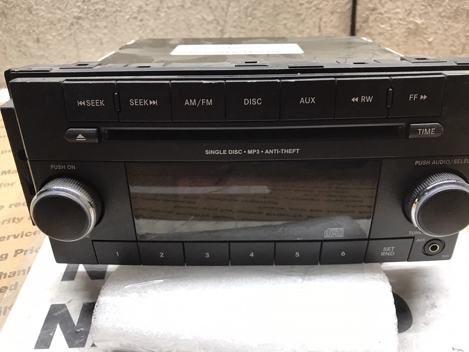 2012 2013 2014 Volkswagen Routan Minivan Radio CD Player P05091199AB OEM #R535 - Image 3 of 4