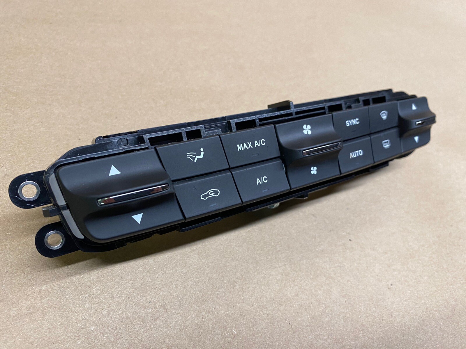 2017-20 MASERATI LEVANTE DASH CLIMATE CONTROL AC AIR HEATER SWITCH PANEL M161
