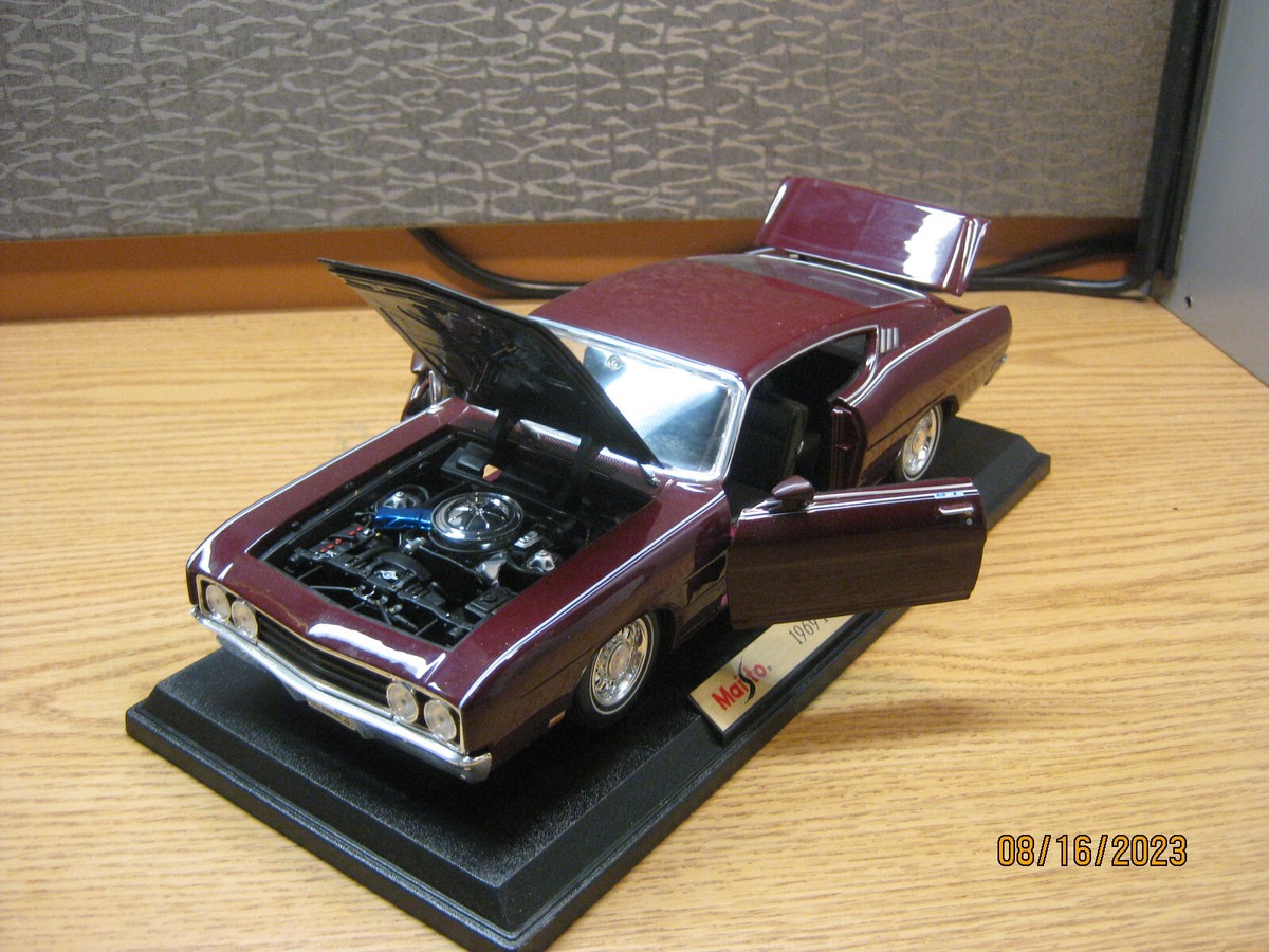 1/18 1969 FORD TORINO 