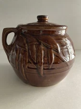 McCoy Bean Pot/Cookie Jar Pea Pod Pottery Brown Glaze w/Lid Vintage