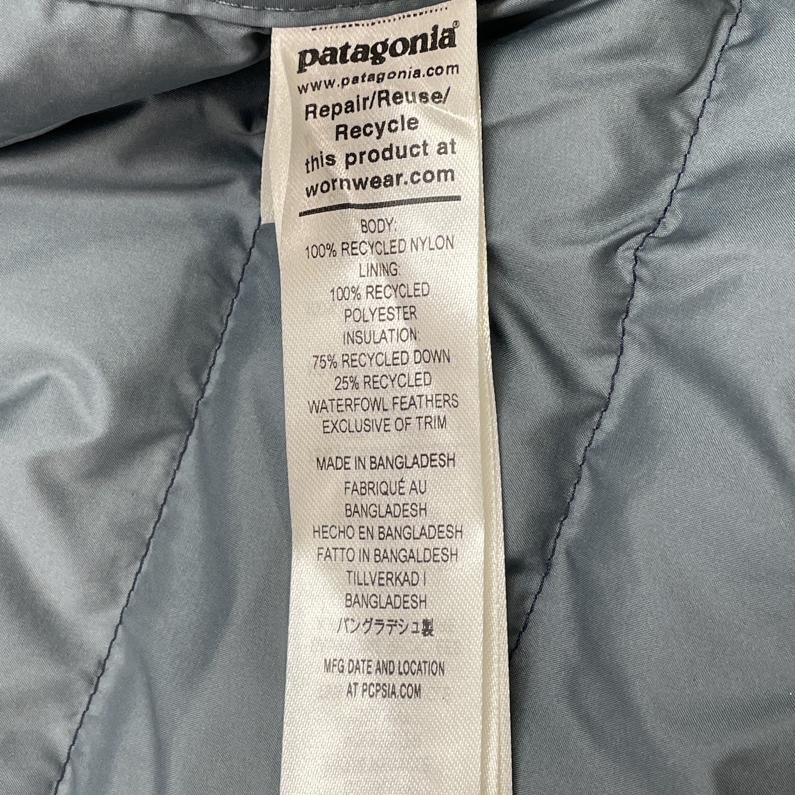 Patagonia Boys Down Sweater Jacket Navy Blue Size L Insulated Long Sleeve Zip Up thumbnail 10