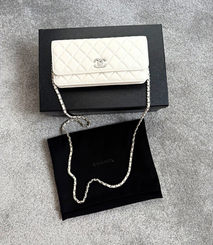 CHANEL White Quilted Leather Chain Wallet with Chain Strap & CC Logo