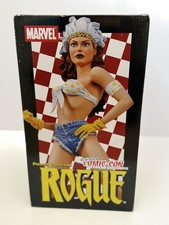 Premiere Collection: Rogue Statue NYCC Exclus...