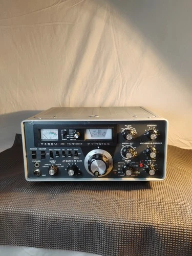 🔥Yaesu FT-101EE HF Transceiver - Very Nice Condition -No Power Cord Vintage 