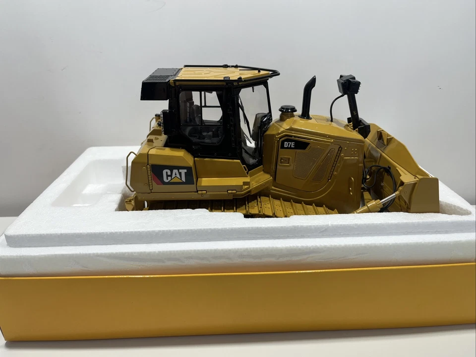 CATERPILLAR D-7E BULLDOZER TRACK TYPE TRACTOR WITH DRAWBAR BY CCM - Image 2 of 4