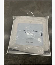 Brooklinen All-Season Down Comforter Size Twin  Hypoallergenic