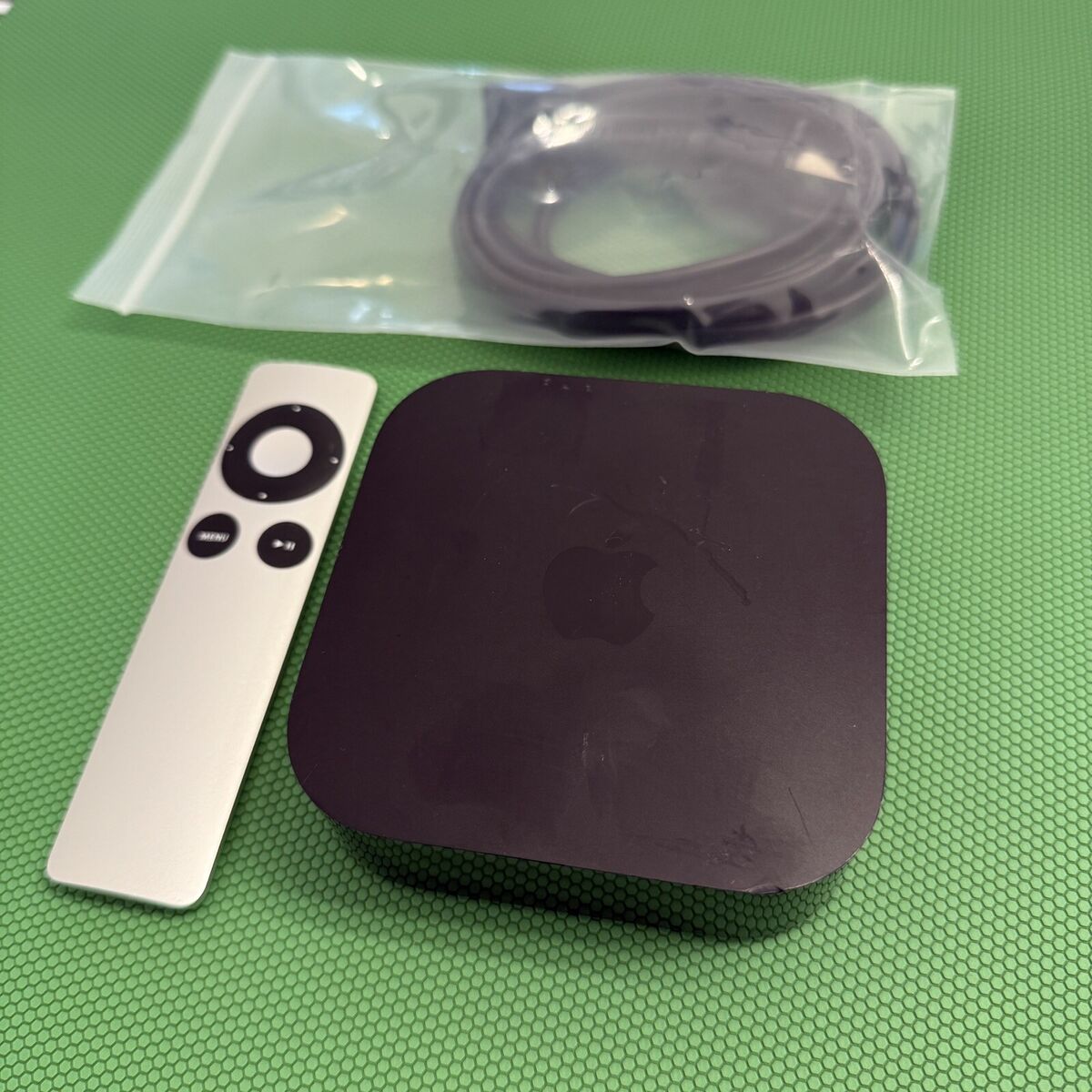 Apple TV 4K 3rd Gen A2843 128GB Media Streamer Wi-Fi + Apple TV 4K 3rd Gen A2843 128GB Media Streamer Wi-Fi +