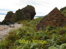 Photo 6x4 McFarquhar bed on the east coast of the Black isle Cromarty/NH c2007