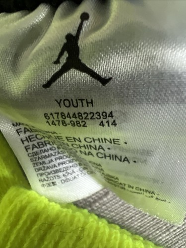 Jordan Black and Neon Yellow Youth Knit Gloves - Picture 2 of 2