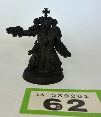 Space Marines Captain With Master Crafted Bolt Rifle Warhammer 40K Primaris