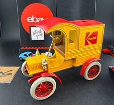 ERTL 1905 Ford Delivery Car Bank 9985 1/25 LN 10129