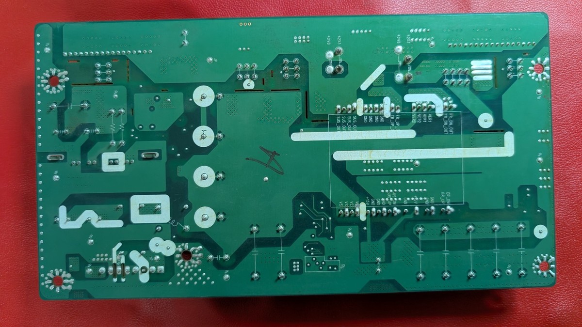 Carte ZSUS Pour TV Toshiba 42HP16 – Référence 6871QZH056B (6870QZH004B, 6870QZH104B) (occasion)