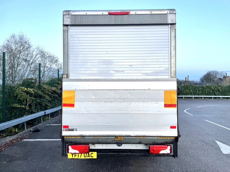 VW Volkswagen Crafter CR35 LWB Luton box with Taillift 2017 ULEZ CAZ  £ Inc VAT - Image 4 of 4