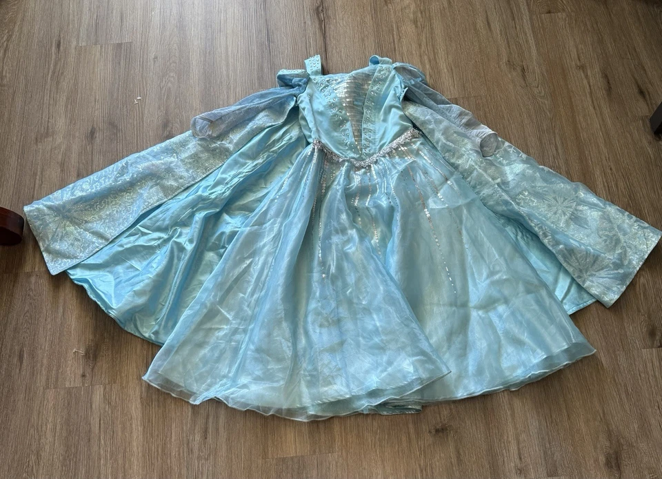Disney Store Limited Edition Frozen Elsa Costume Light Up Dress Child Size 6 - Image 3 of 4