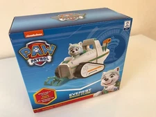 Paw Patrol, Everest Snow Plow Vehicle with Collectible Figure, Kid Toy Gift