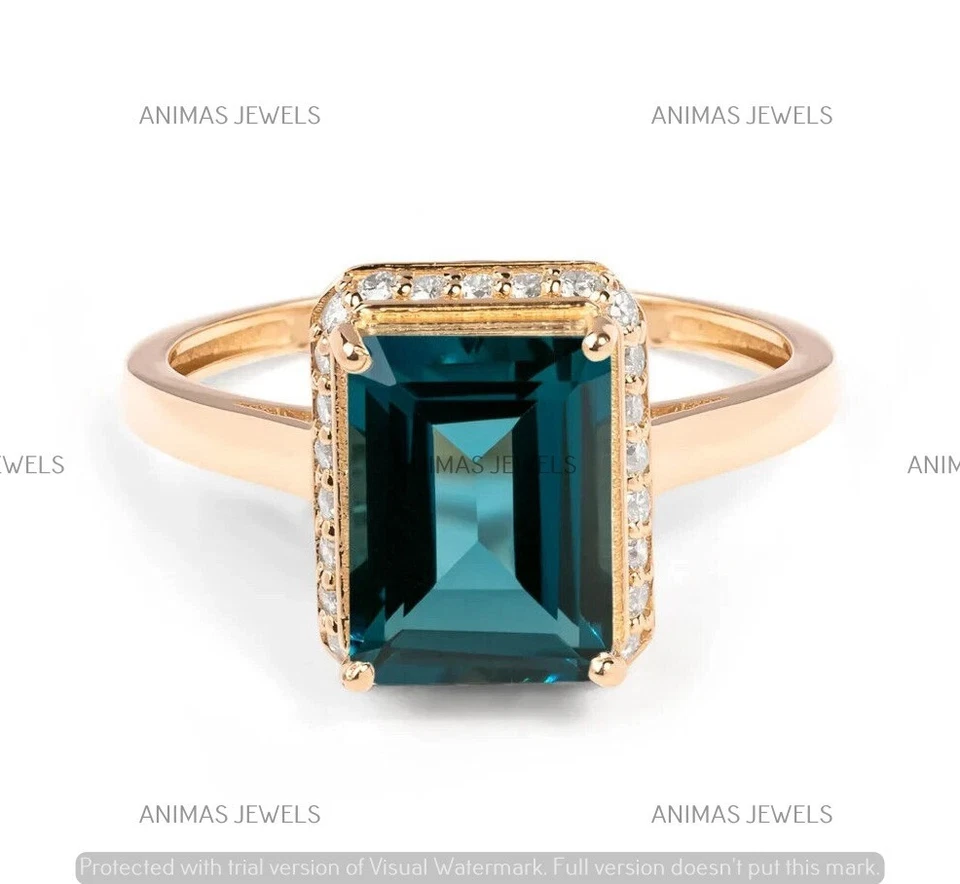 Anillo de boda con halo de topacio creado en laboratorio corte esmeralda de 2,50 quilates enchapado en oro amarillo de 14 quilates Foto 4 de 4