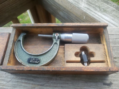 Vintage Mitutoyo Micrometer 103-106 with Hard Wood Case 1-2" .0001