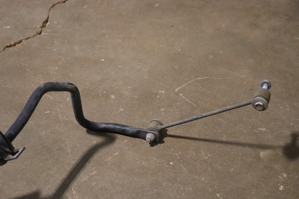 Dodge Challenger 2015-2023 tracción trasera suspensión deportiva barra estabilizadora antivuelco OEM Foto 3 de 4