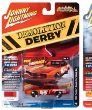 Johnny Lightning Demolition Derby 1982 Pontiac Grand Prix Stock Car 1:64 Car