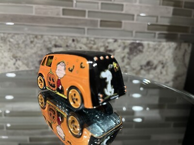 Hot Wheels Peanuts Great Pumpkin Quick D-Livery Halloween