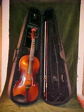 ANTONIUS VN-150  VIOLIN   4/4   BEAUTIFUL CONDITION !
