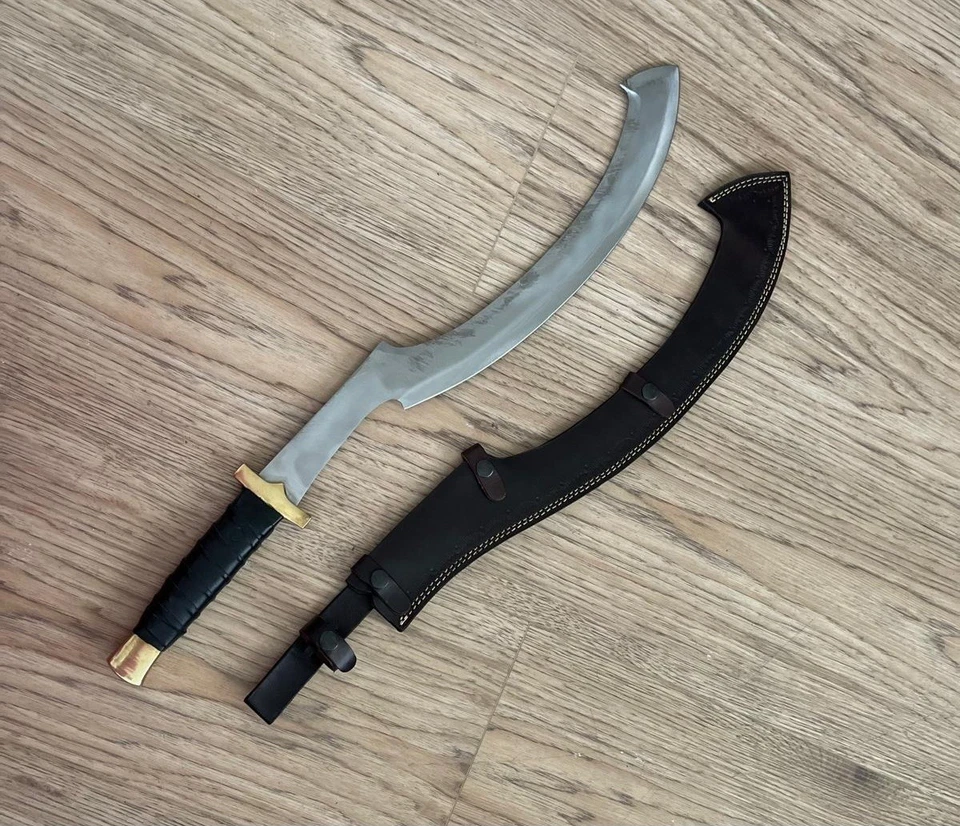 Espada egipcia Khopesh hecha a mano de acero al carbono: guardia de latón, funda de cuero Foto 2 de 4