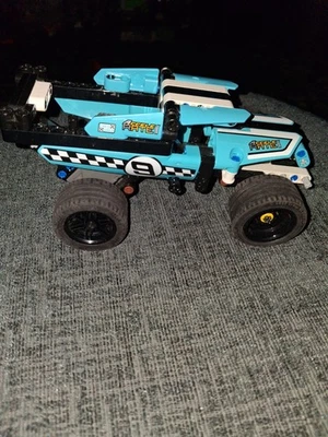 LEGO Technic 42059 Stunt Truck