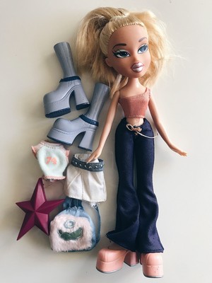 bratz flaunt it cloe