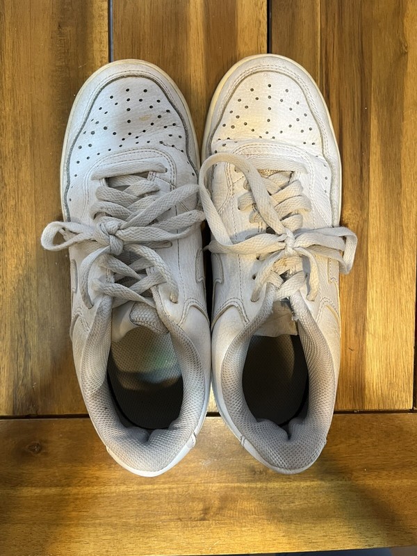 Size 8 Nike Air Force 1 Low Swoosh