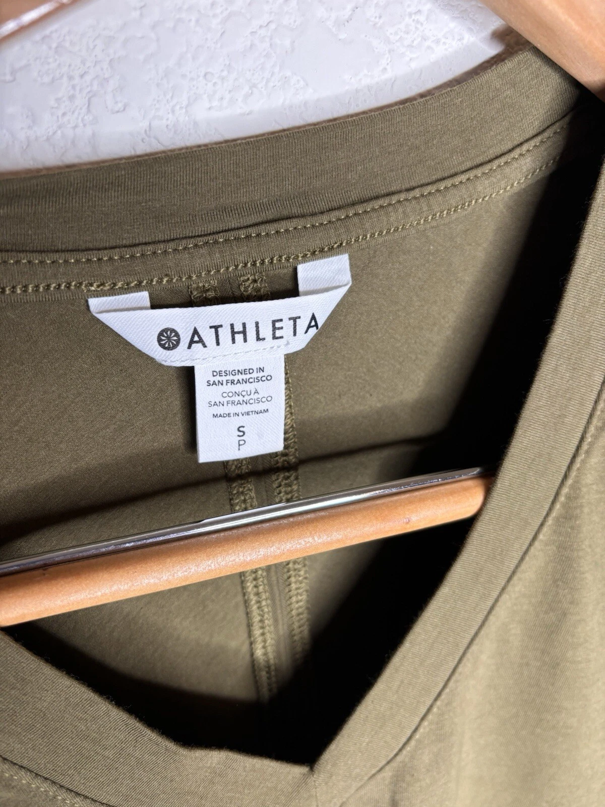athleta outbound twist cap sleeve v neck shirt