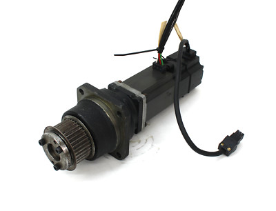 Mitsubishi HC-MFS43BG1 AC Servo Motor 122V, 2.8A w/ Takamura K9005