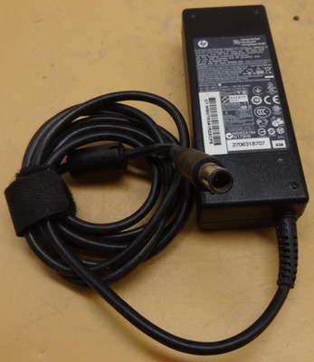 HP AC Adapter MODEL: PPP012L-E  19 V  1.5 A  90W  #NT5133