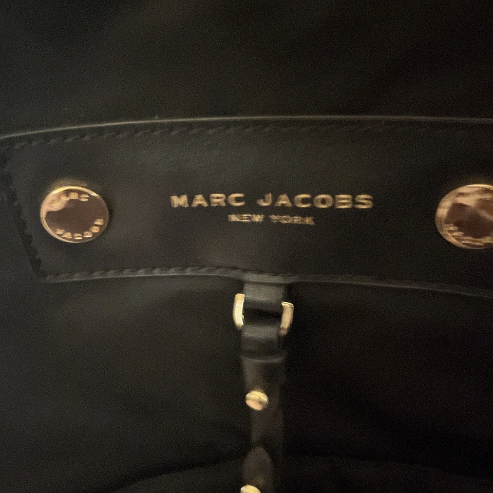Bolso Mochila Marc Jacobs Nylon Negro. 15x15 nuevo sin etiquetas Foto 4 de 4
