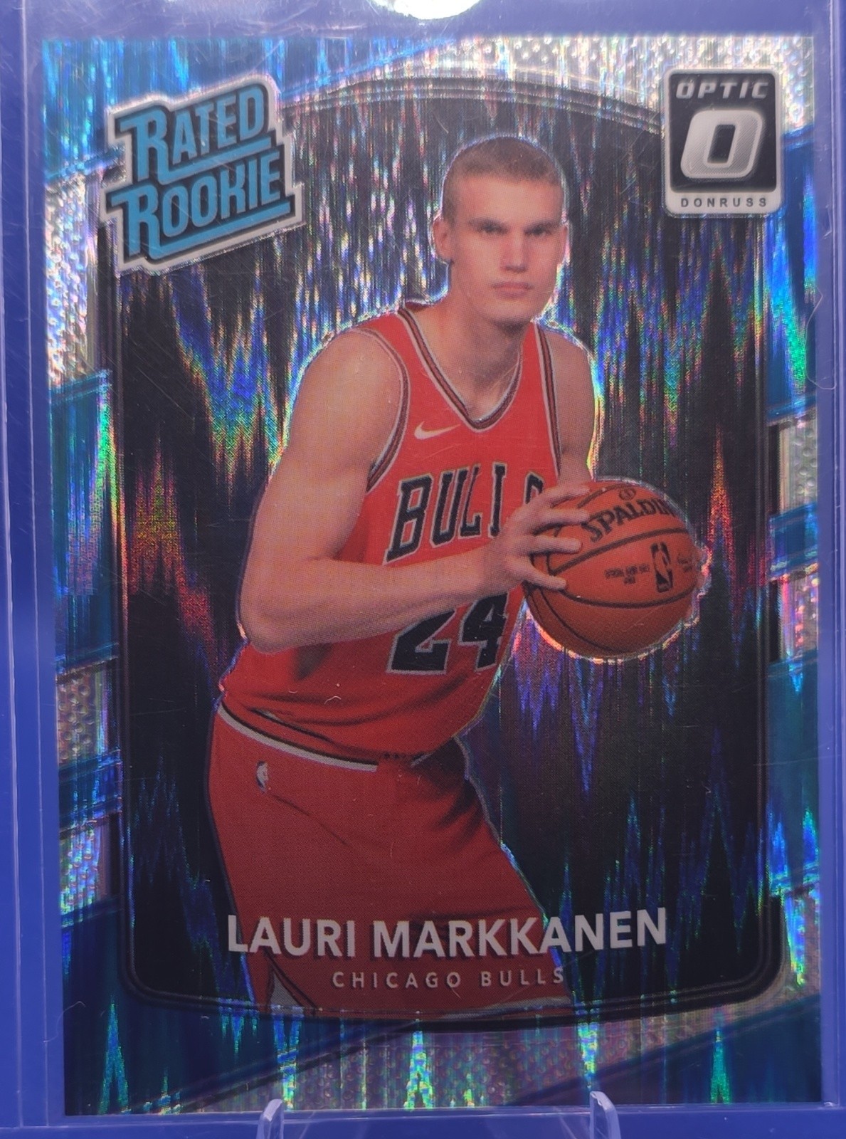2017-18 Panini Donruss Optic - Rated Rook Lauri Markkanen #159 Shock Prizm (RC)